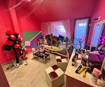 Bloc NOU in oras, loc de parcare, mobilat.