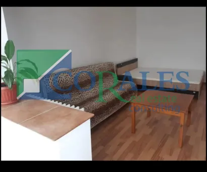 Disponibil imediat. Model mare. Mobilat si utilat