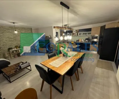 Design modern, utilat si mobilat, zona buna!