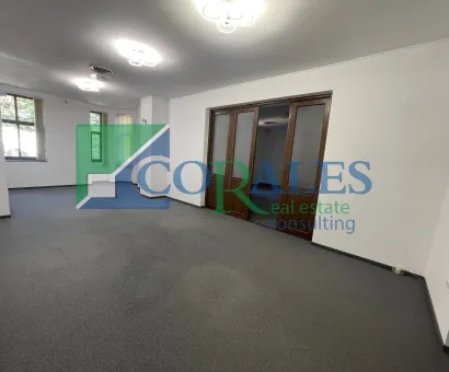 INVESTITIE. Etaj 1, 5 camere, 200 mp utili, 3 Ap. in cladire, 3 locuri parcare