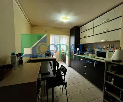 Zona Aradului. 3 camere, etaj 2, decomandat!