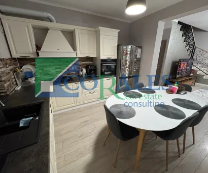 MERITA VAZUTA! Casa despartita prin Garaj!5 camere!Mobilata si Utilata.