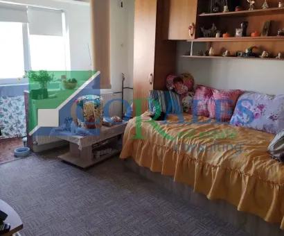 Lipovei. O camera. Cu balcon