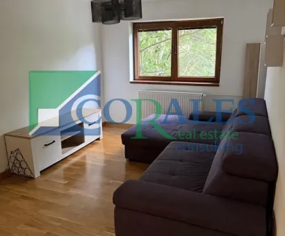 Lipovei. Etaj intermediar. RENOVAT!