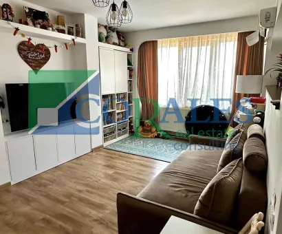 Zona Circumvalatiunii | Apartament 4 camere spatios | Etaj intermediar